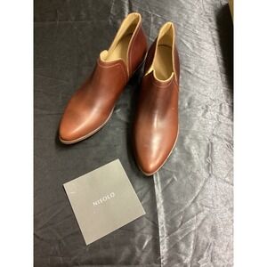 Nisolo Mia, Auburn Leather V Cut Ankle Booties Women Size 8.5 Block Heel